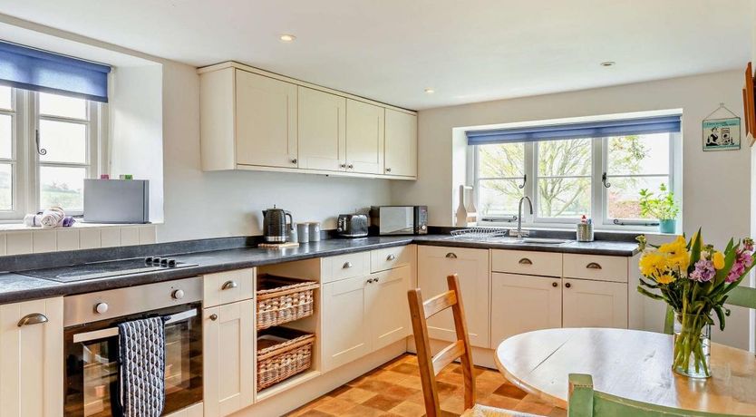 Photo of 3 Bed in Musbury