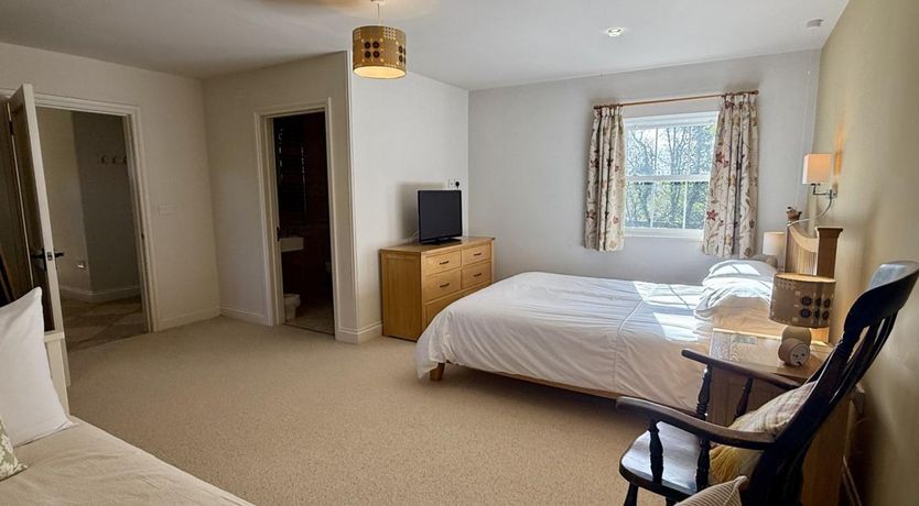 Photo of 2 Bed in Whitland