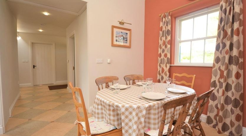 Photo of 2 Bed in Henllan Amgoed