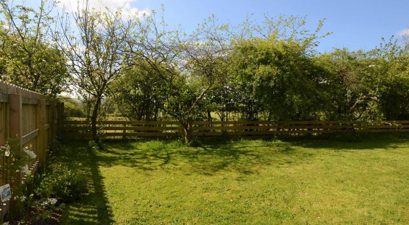 Photo of 2 Bed in Henllan Amgoed