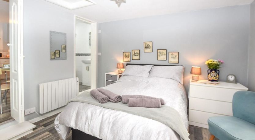 Photo of 1 Bed in Freshwater