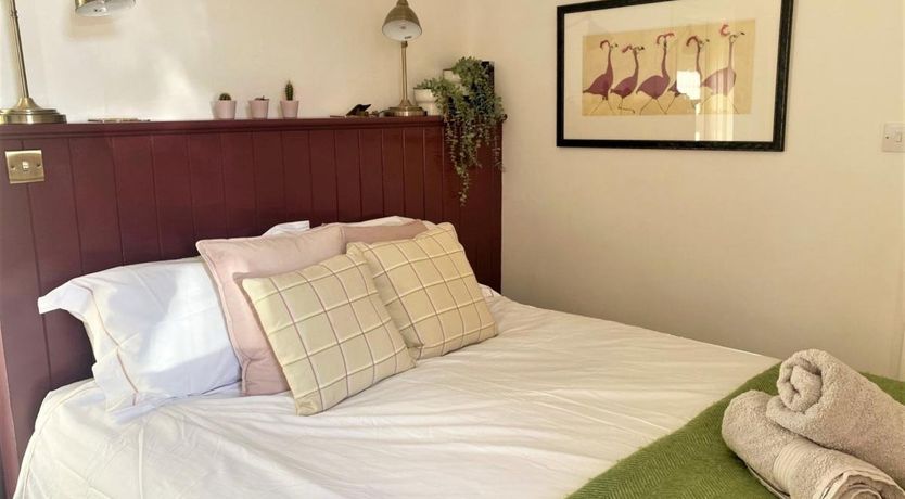 Photo of 1 Bed in Dulverton