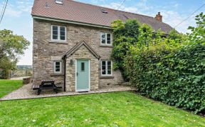 Photo of in Harmans Cross (62985)