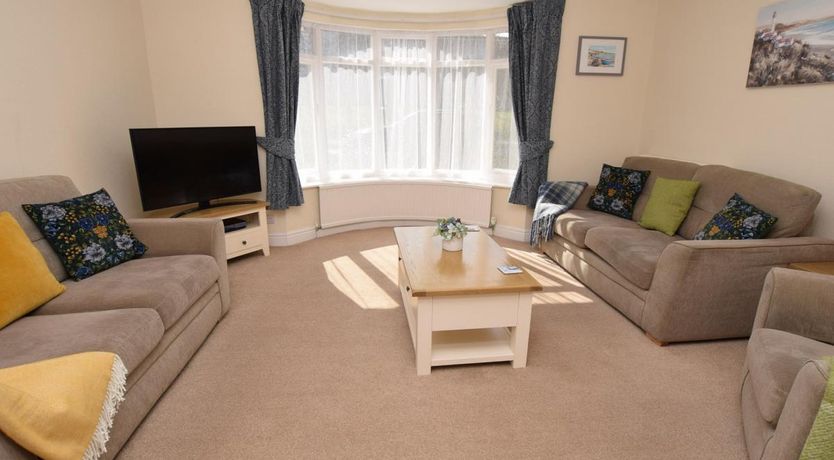 Photo of 3 Bed in Dawlish