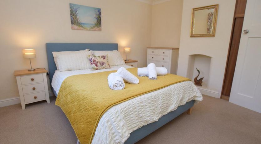 Photo of 3 Bed in Dawlish