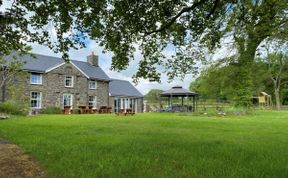 Photo of in Capel Bangor (73932)