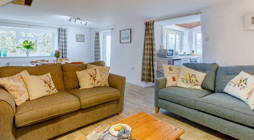 Photo of 2 Bed in Hartland