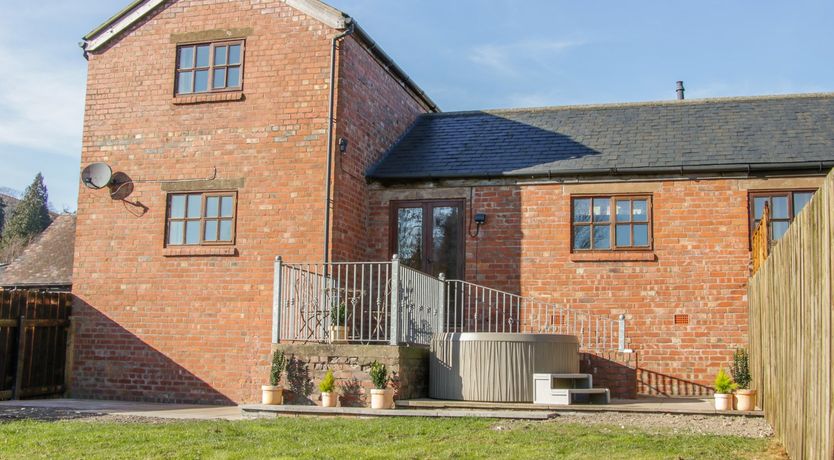 Photo of Old Hall Barn 2