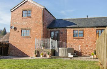 Old Hall Barn 2 Holiday Cottage