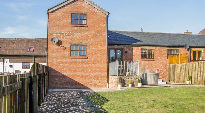 Photo of Old Hall Barn 2