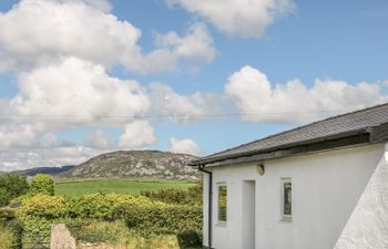Maes Y Coed Holiday Cottage