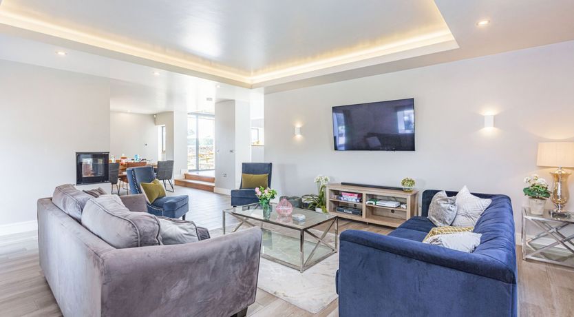 Photo of Dallicar House