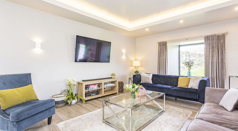 Photo of Dallicar House