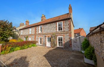 Archie's  Holiday Cottage