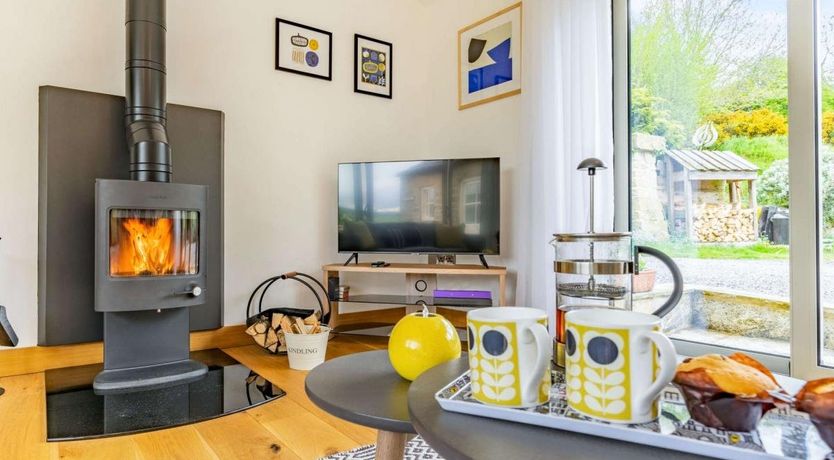 Photo of 3 Bed in Healey