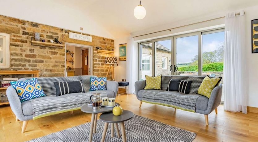 Photo of 3 Bed in Healey