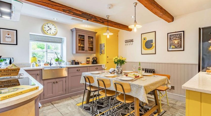 Photo of 3 Bed in Healey