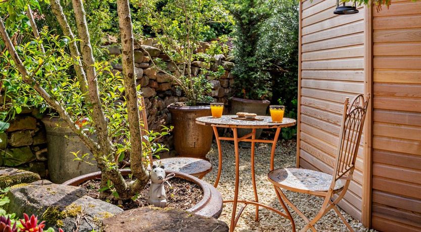 Photo of 2 Bed in Sandsend