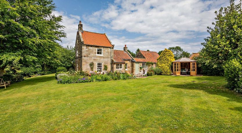 Photo of 2 Bed in Sandsend