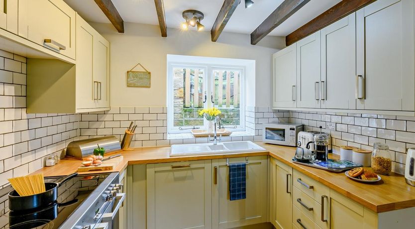 Photo of 4 Bed in Whitby