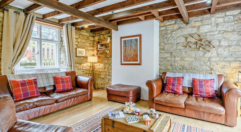 Photo of 4 Bed in Whitby