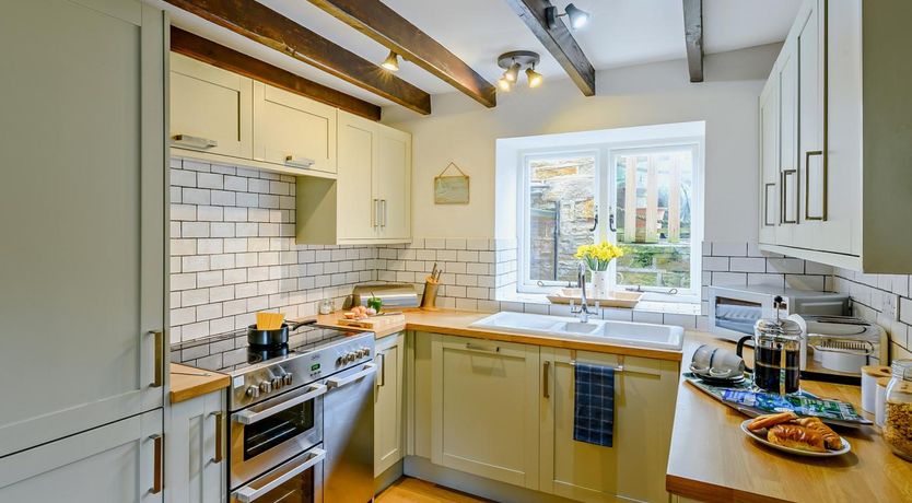 Photo of 4 Bed in Whitby