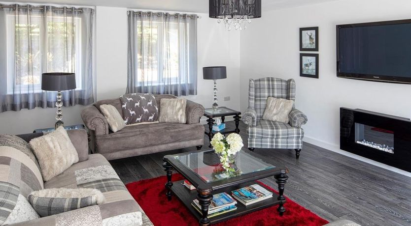 Photo of 4 Bed in Leathley