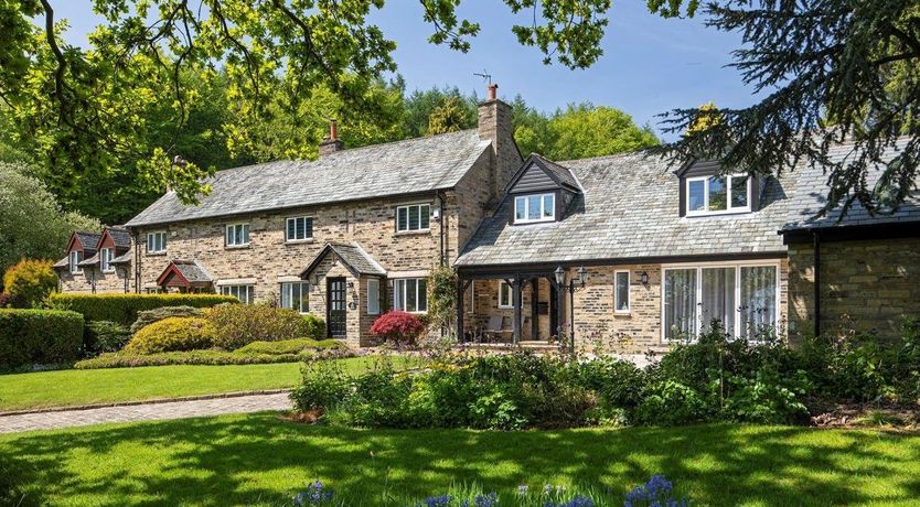Photo of 4 Bed in Leathley
