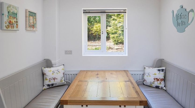 Photo of 4 Bed in Leathley