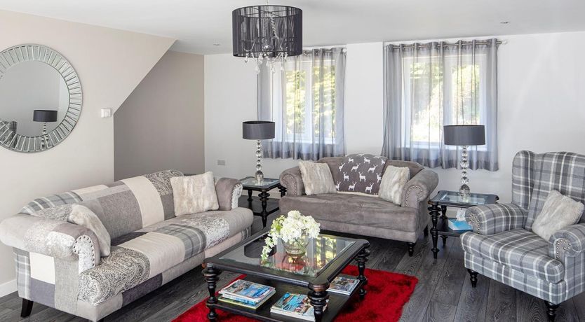 Photo of 4 Bed in Leathley