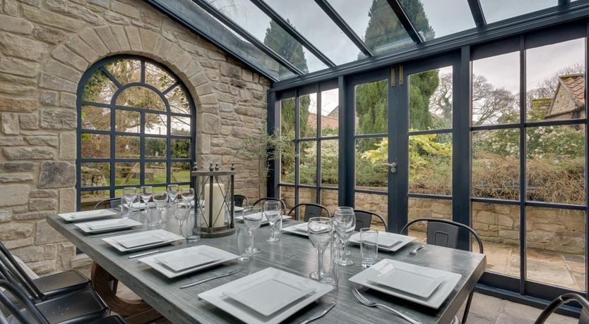 Photo of 6 Bed in Gilling West