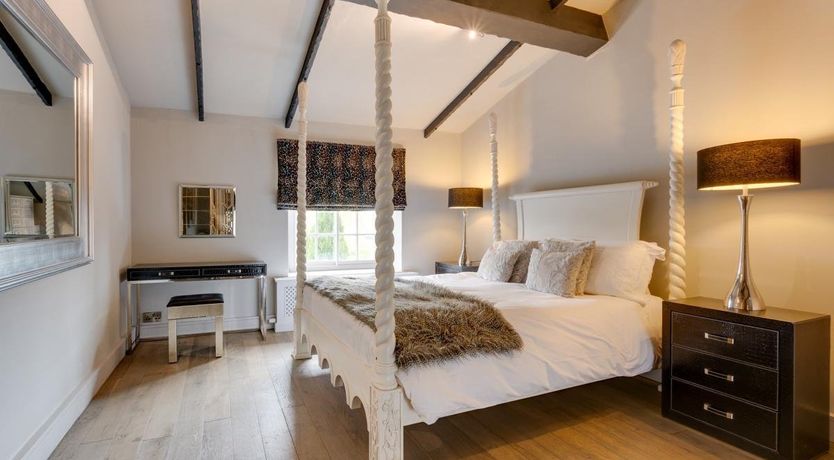 Photo of 6 Bed in Gilling West