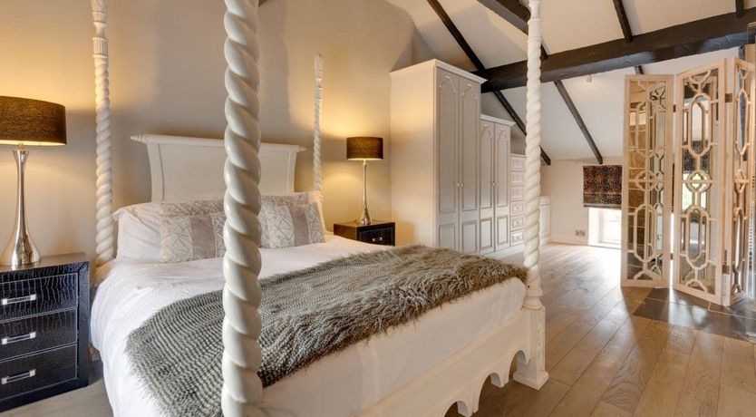 Photo of 6 Bed in Gilling West