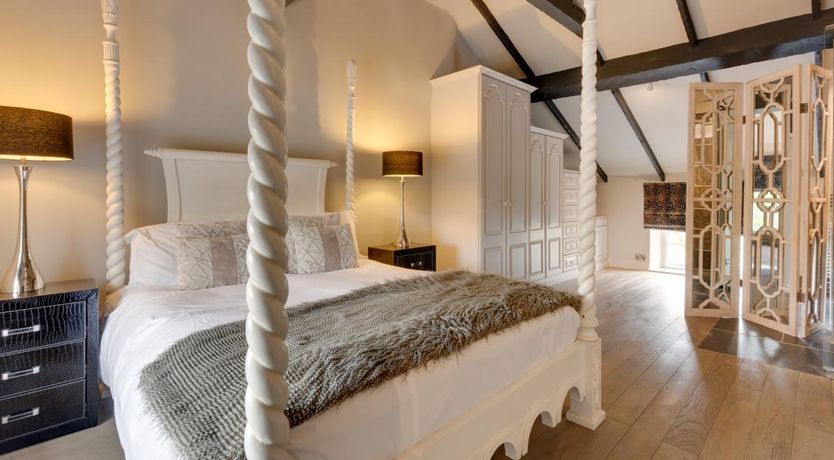 Photo of 6 Bed in Richmond