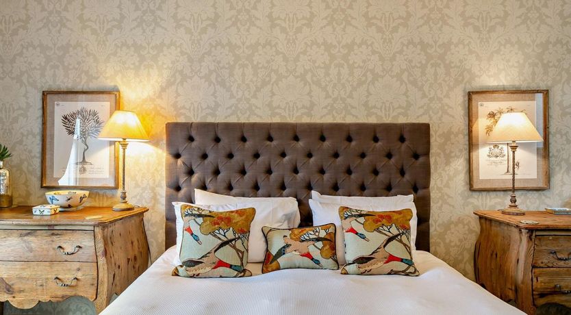 Photo of 2 Bed in Richmond