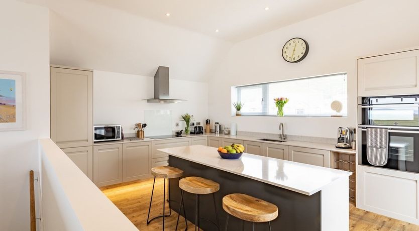 Photo of 4 Bed in Westward Ho