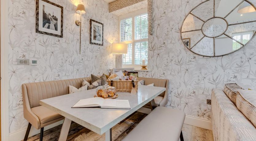 Photo of 3 Bed in Wensley Station