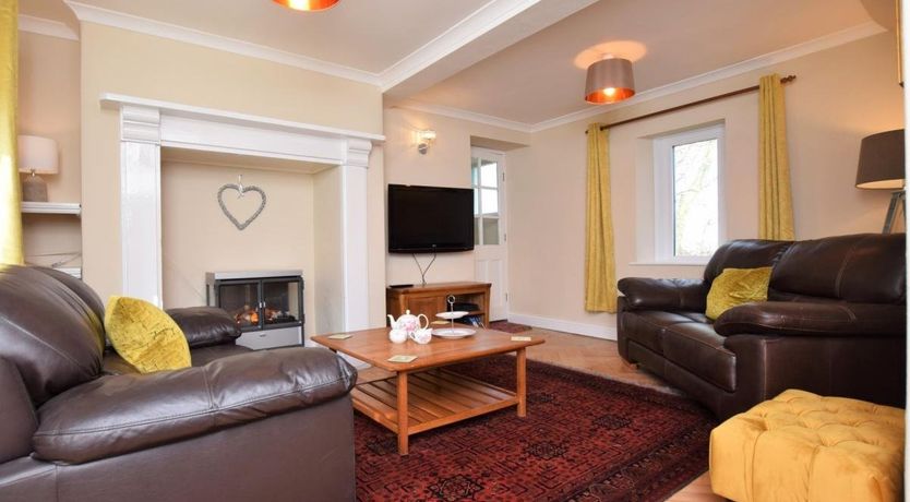 Photo of 4 Bed in Goodleigh