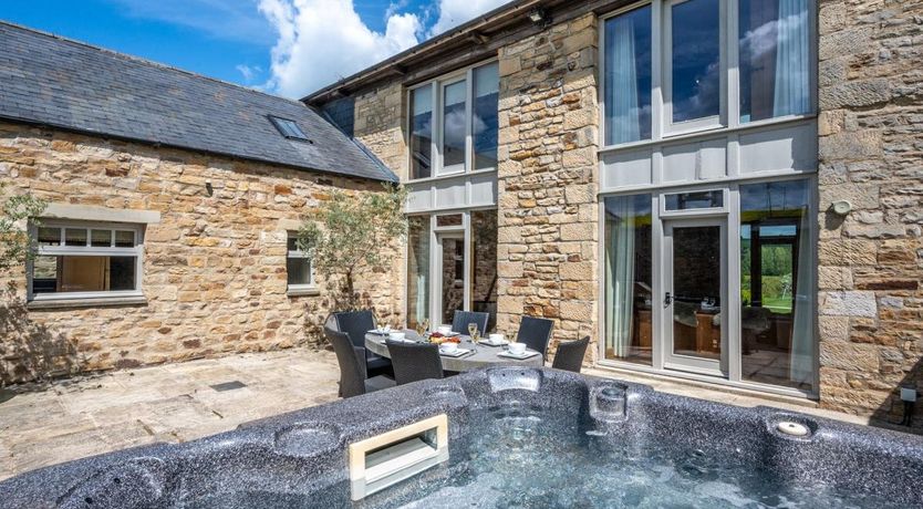 Photo of 5 Bed in Gilling West