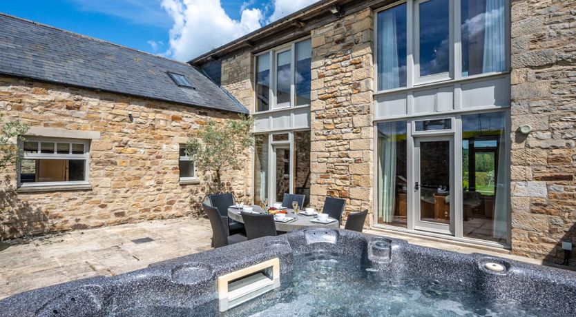 Photo of 5 Bed in Richmond