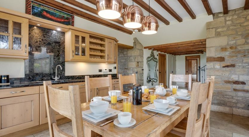 Photo of 5 Bed in Richmond