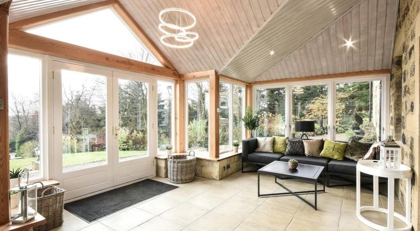 Photo of 6 Bed in Norwood