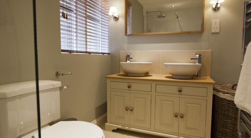 Photo of 2 Bed in Whitby