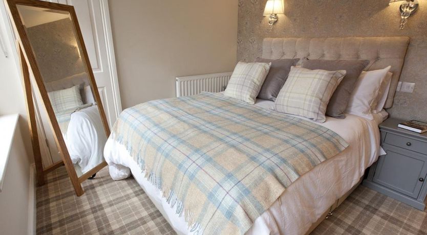 Photo of 2 Bed in Whitby