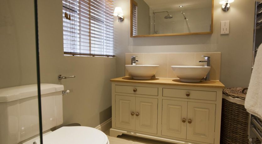 Photo of 2 Bed in Whitby