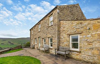 in Low Row (G0083) Holiday Cottage
