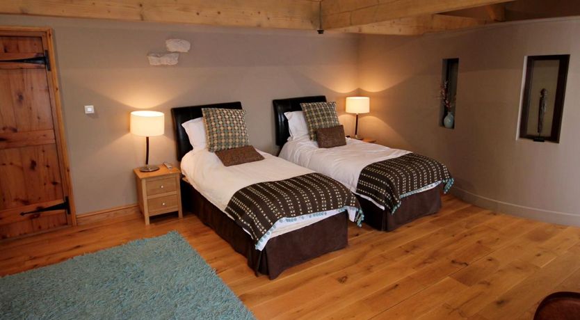 Photo of 4 Bed in Slingsby