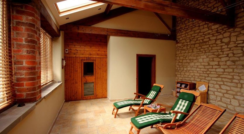 Photo of 4 Bed in Slingsby