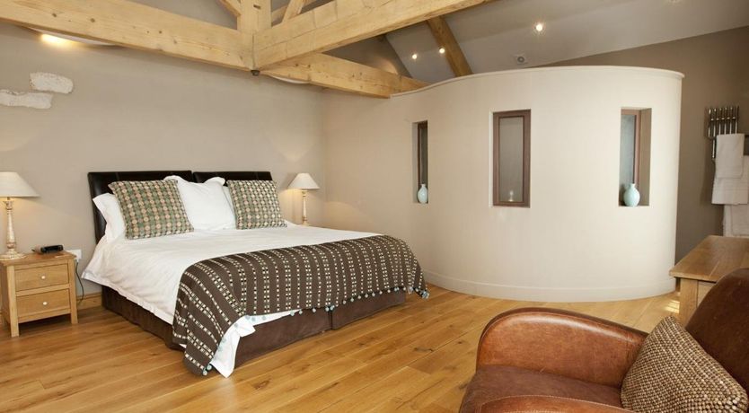 Photo of 4 Bed in Slingsby