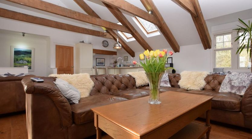 Photo of 5 Bed in Colintraive